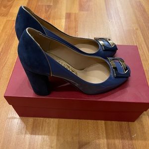 Salvatore Ferragamo Blue Leather And Suede Missy  Heels Size 7.5